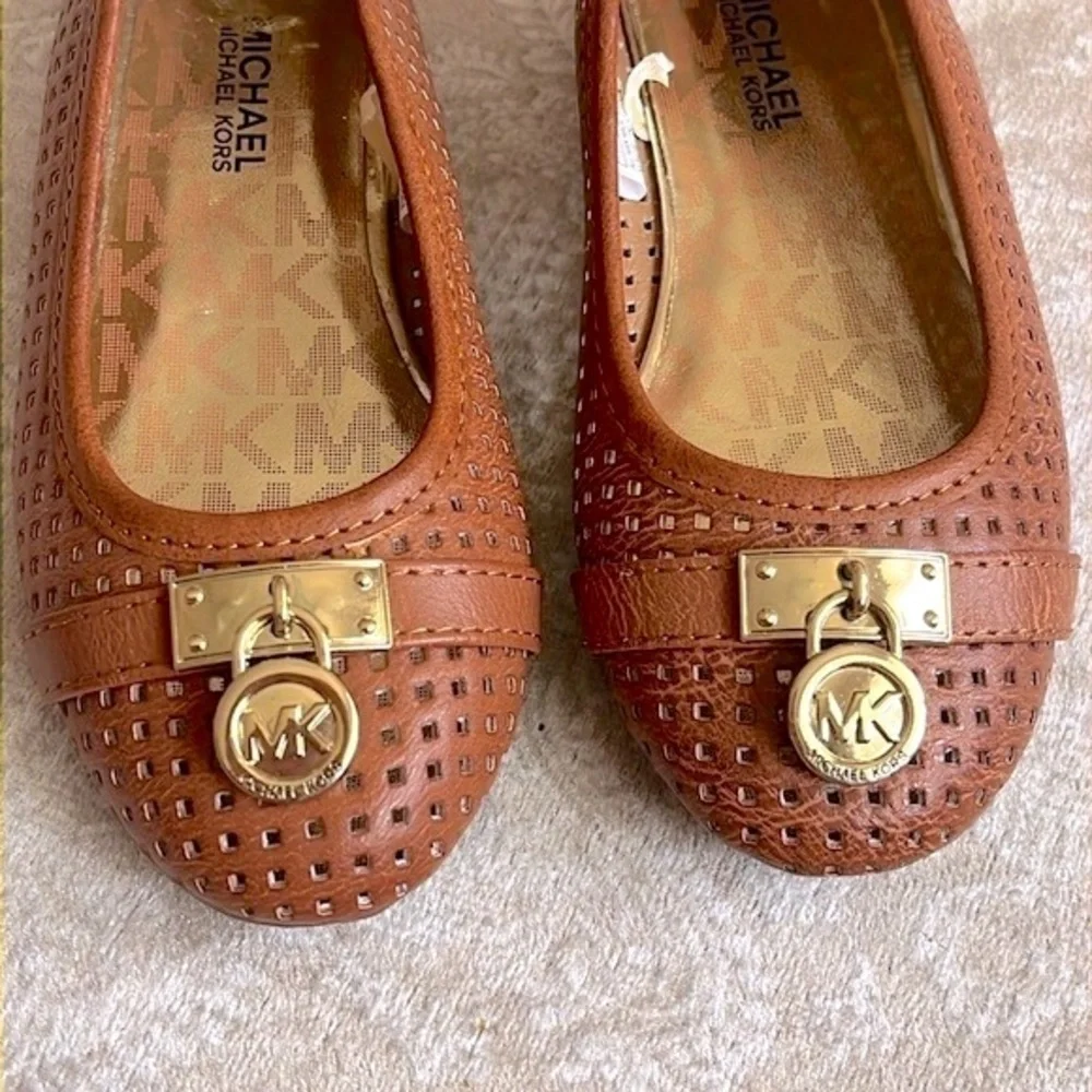 Brand New Michael Kors Yvette Cognac Flats Slip On Shoes Gold Tone Locket Accent